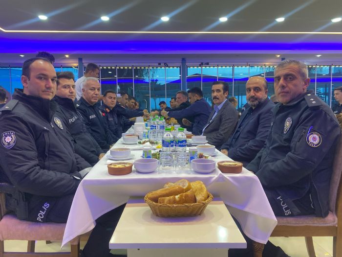 Bozyaz Kaymakam Tuncay Topsakalolu Gvenlik Gleri ile ftarda Bulutu