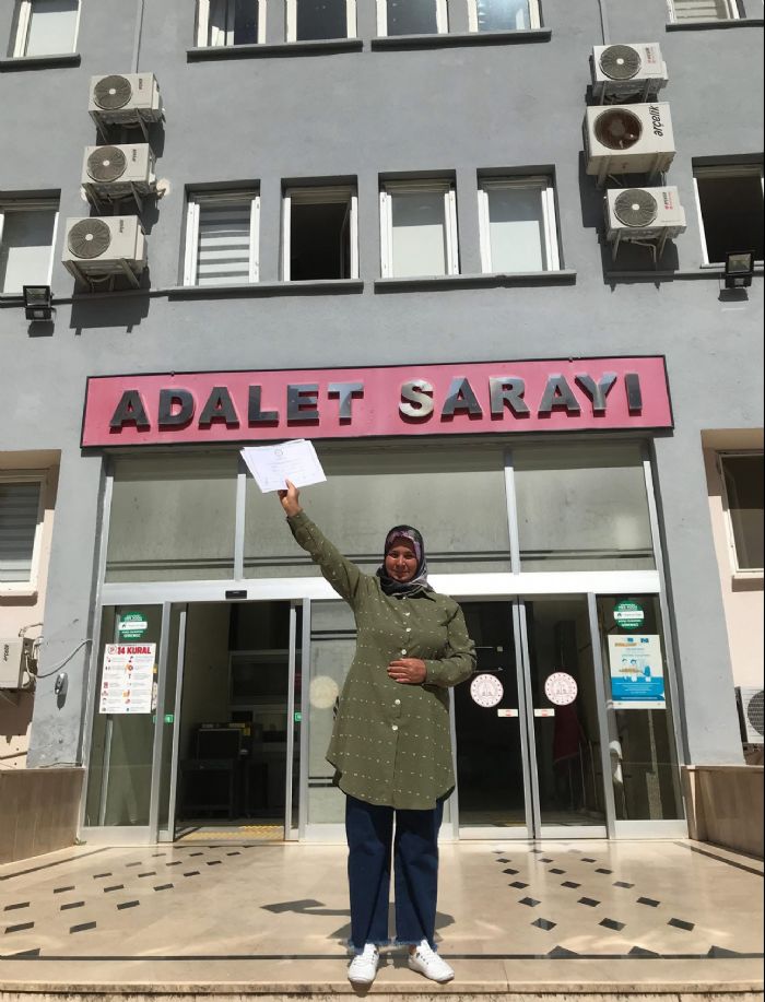 Bozyazda lk Kadn Muhtar Ee Orhan, 5 Aralkn Sembol simlerinden Biri Oldu