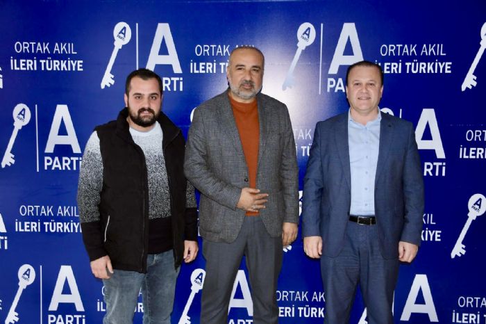 Ali Karip�ten Siyasilere Ziyaret