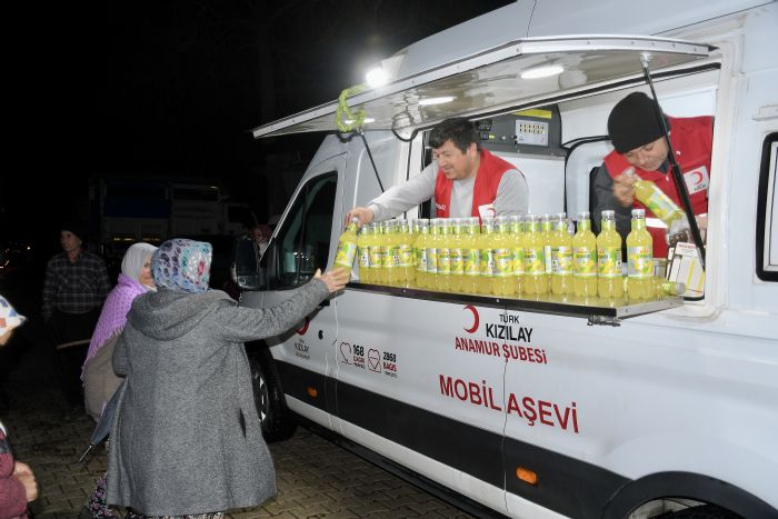 T�rk K�z�lay�dan Tekeli Merkez Camii�nde Limonata �kram�