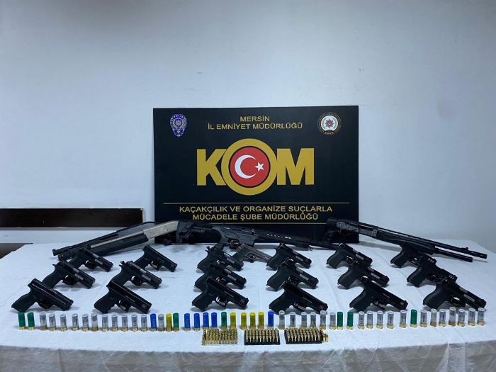 Ruhsatsz silah ve uyuturucu operasyonu:6 gzalt