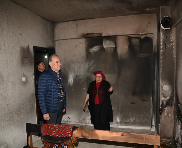 Yangnda zarar gren aileye Anamur Belediyesi el uzatt.