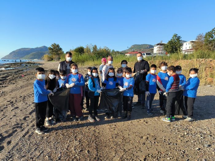 VAL� �ET�N B�RMEK �LKOKULU SAH�L TEM�ZL���NDE