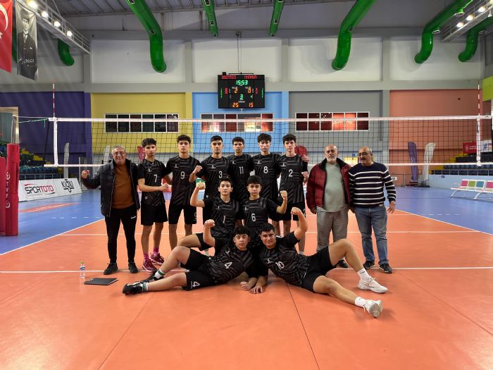 Bozyaz� Anadolu Lisesi Voleybolda Mersin Finalinde
