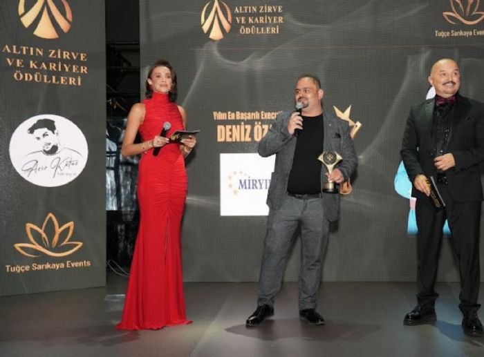 Bozyazl ef Deniz zaydna Yln En Baarl Executive Chef dl